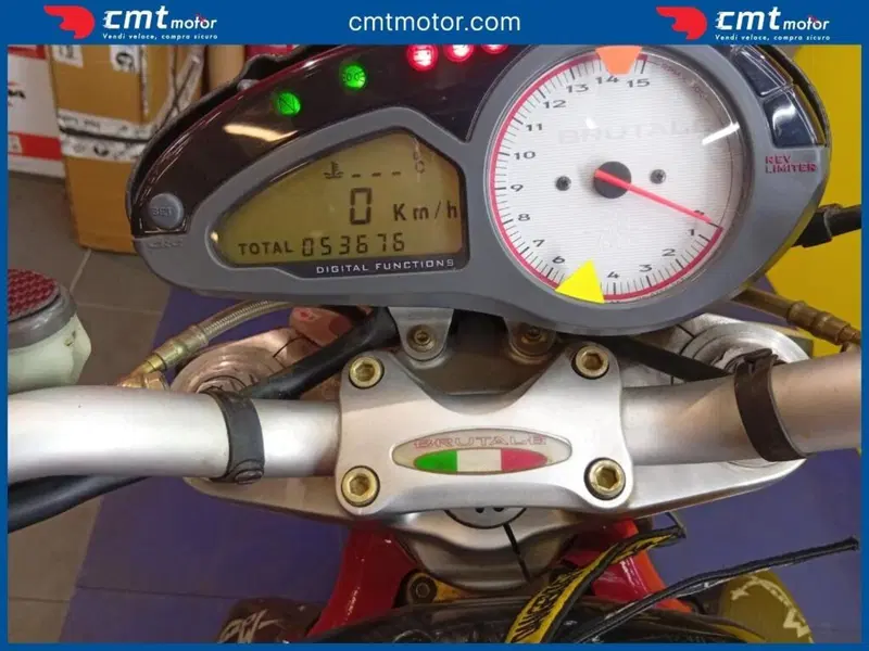 MV Agusta Brutale 910 S (2005 - 11) (5)