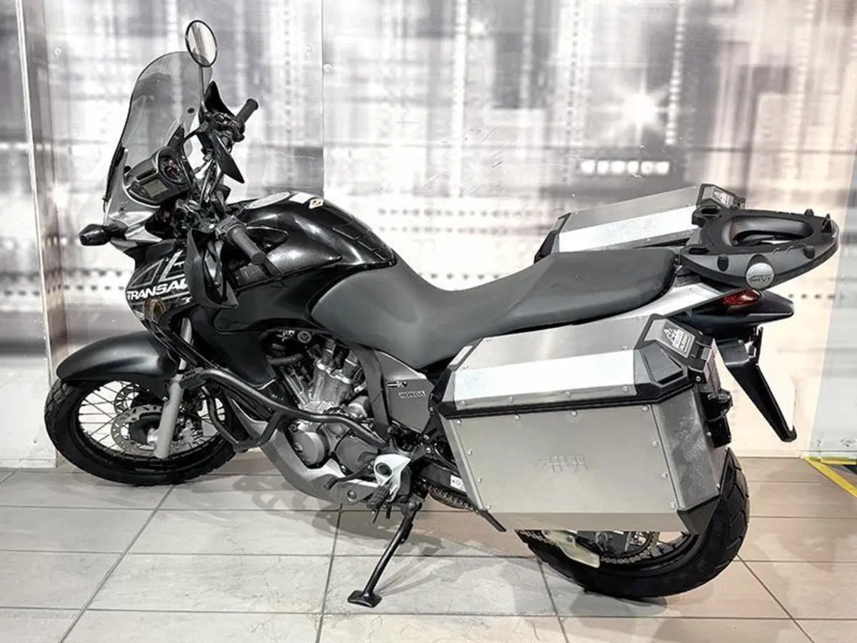 Honda Transalp XL 700 V (2007 - 2013) (2)
