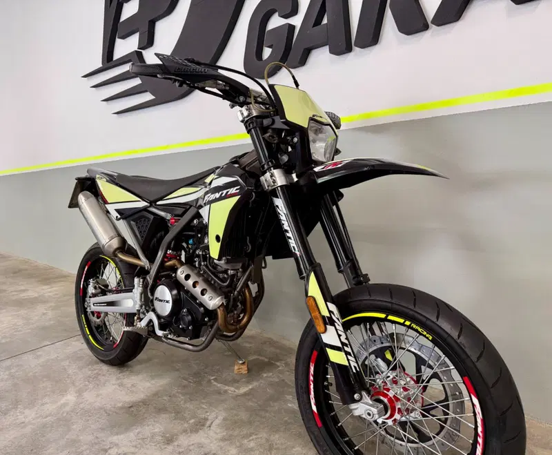 Fantic Motor Motard 125 Performance 4t (2020) (3)