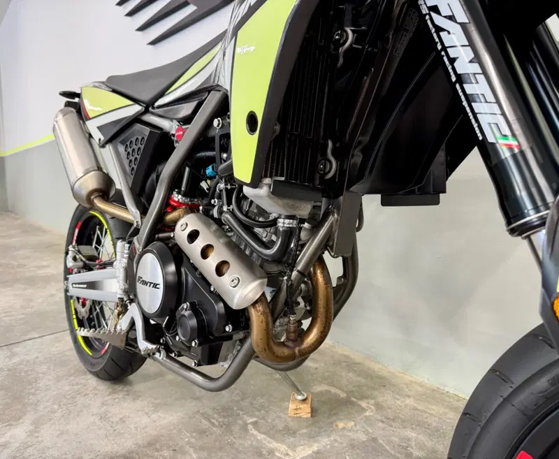 Fantic Motor Motard 125 Performance 4t (2020) (4)