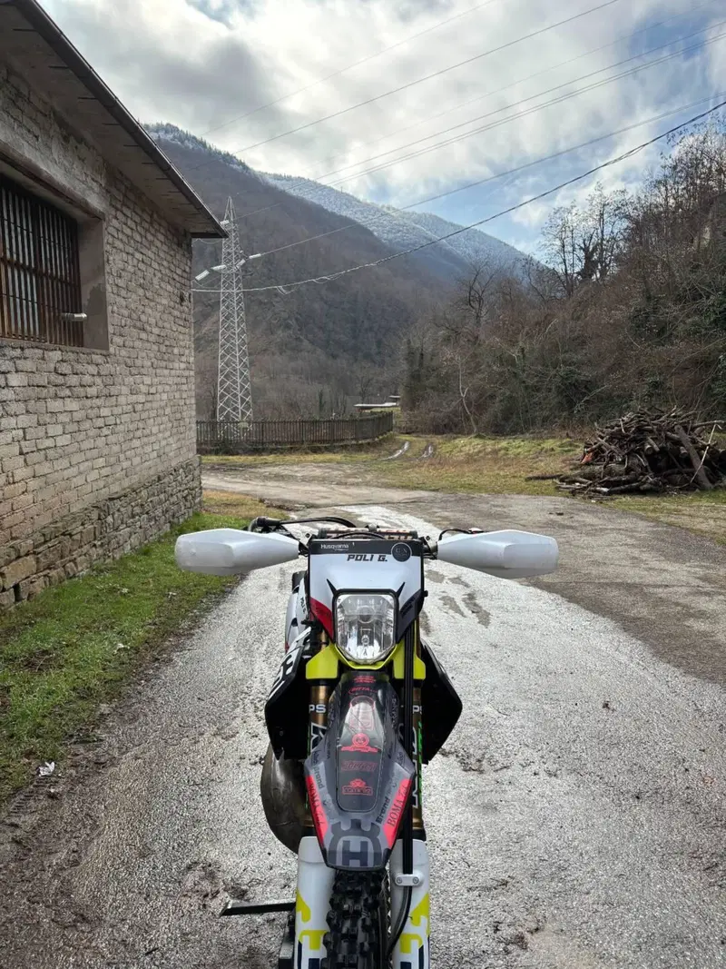 Husqvarna TE 250i (2023) (2)