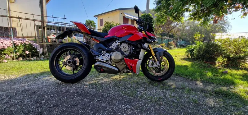 Ducati Streetfighter V4 1100 S (2021 - 22) (2)