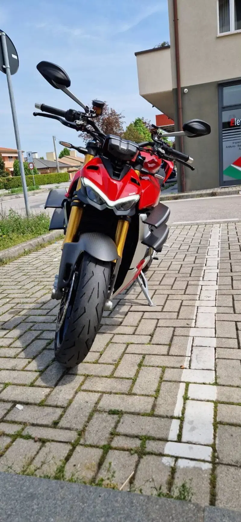 Ducati Streetfighter V4 1100 S (2021 - 22) (3)