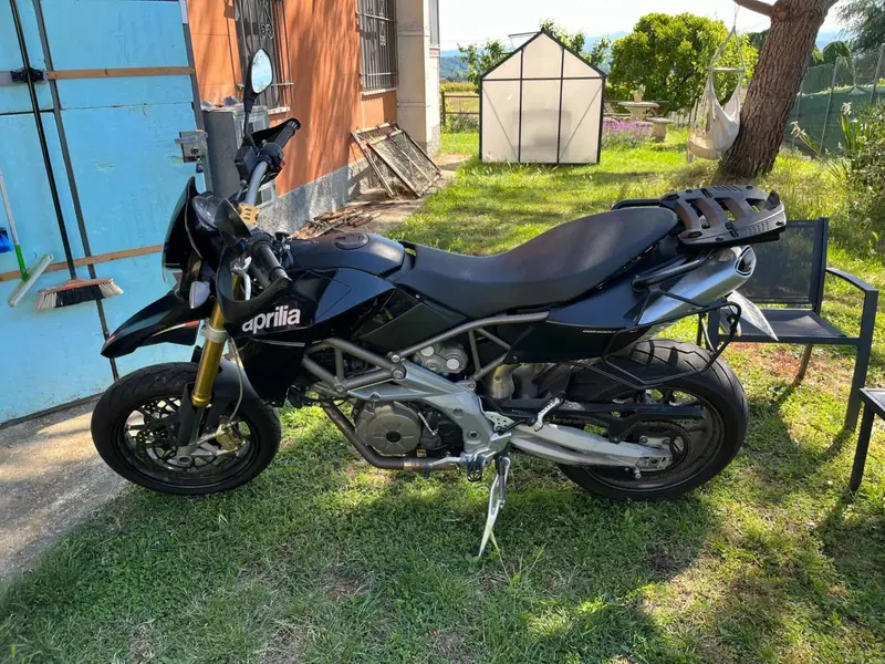 Aprilia Dorsoduro 750 (2009 - 14)