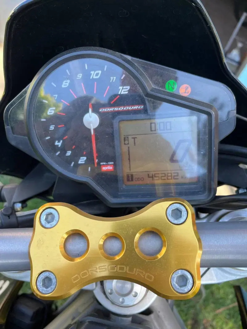 Aprilia Dorsoduro 750 (2009 - 14) (6)