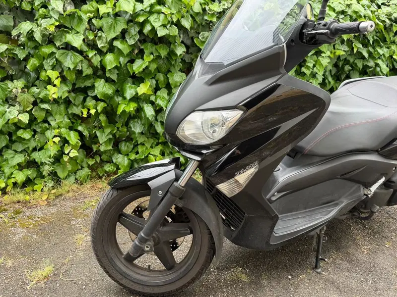 Yamaha X-Max 250 (2010 - 13) (3)