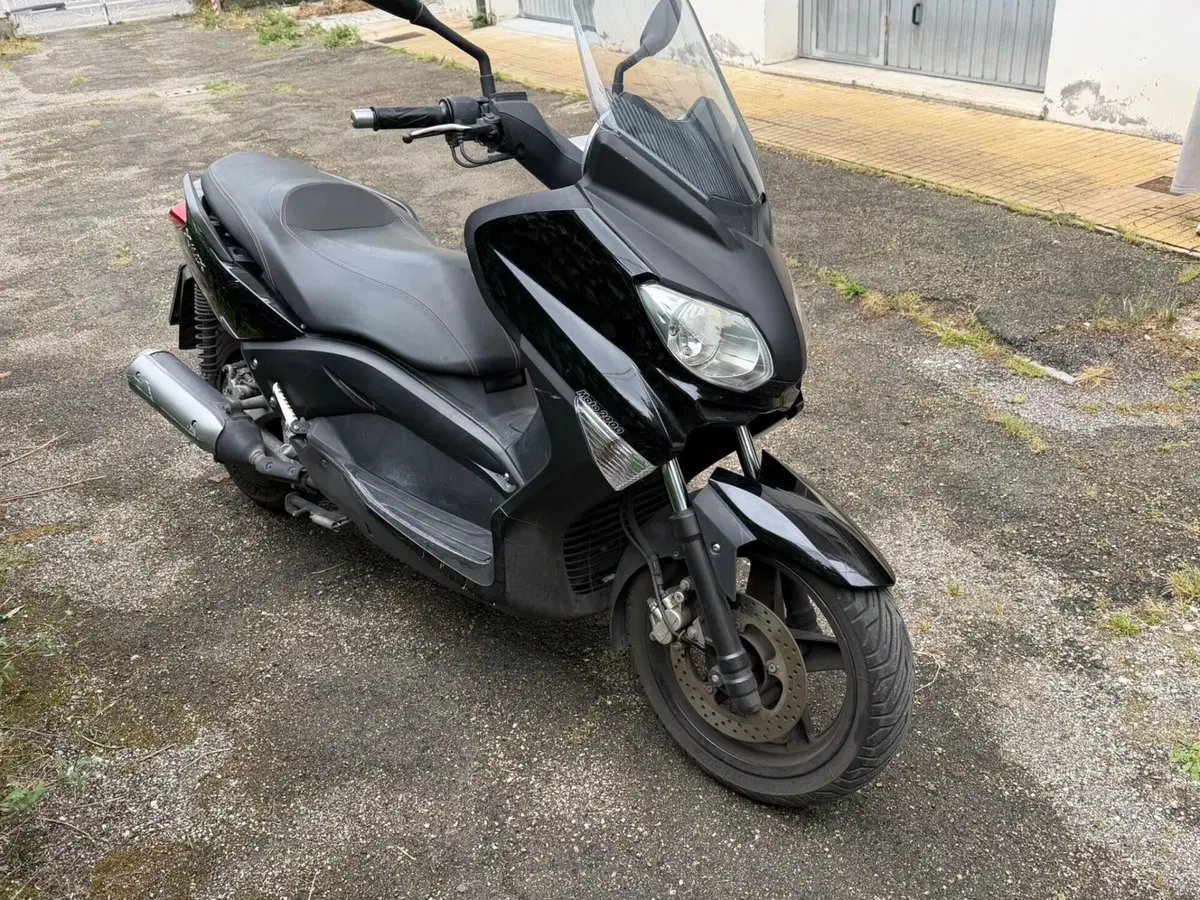Yamaha X-Max 250 (2010 - 13) (8)
