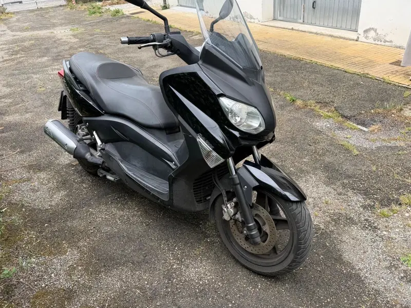 Yamaha X-Max 250 (2010 - 13) (8)