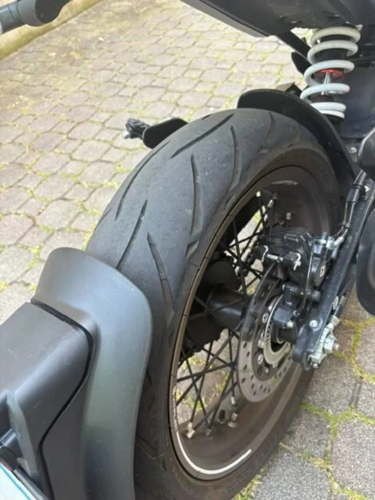 Husqvarna Vitpilen 401 (2021 - 23) (4)