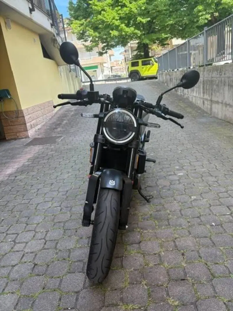 Husqvarna Vitpilen 401 (2021 - 23) (2)