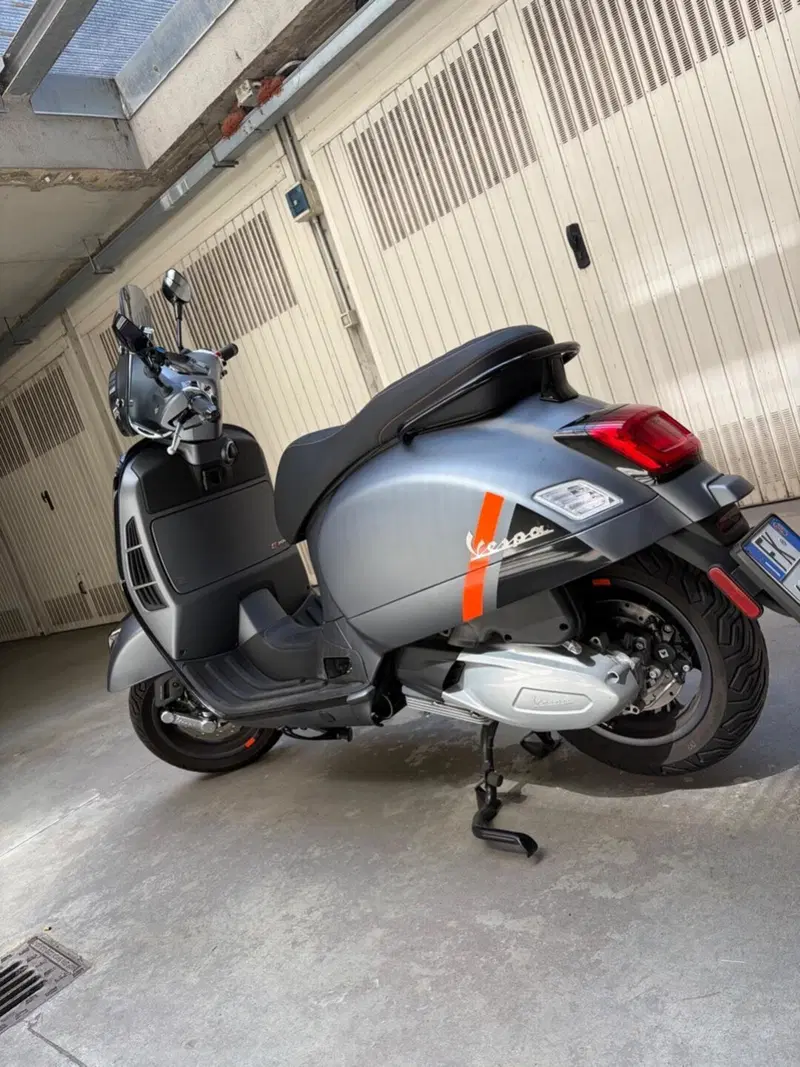 Vespa GTS 300 Super Sport (2023 - 24) (12)