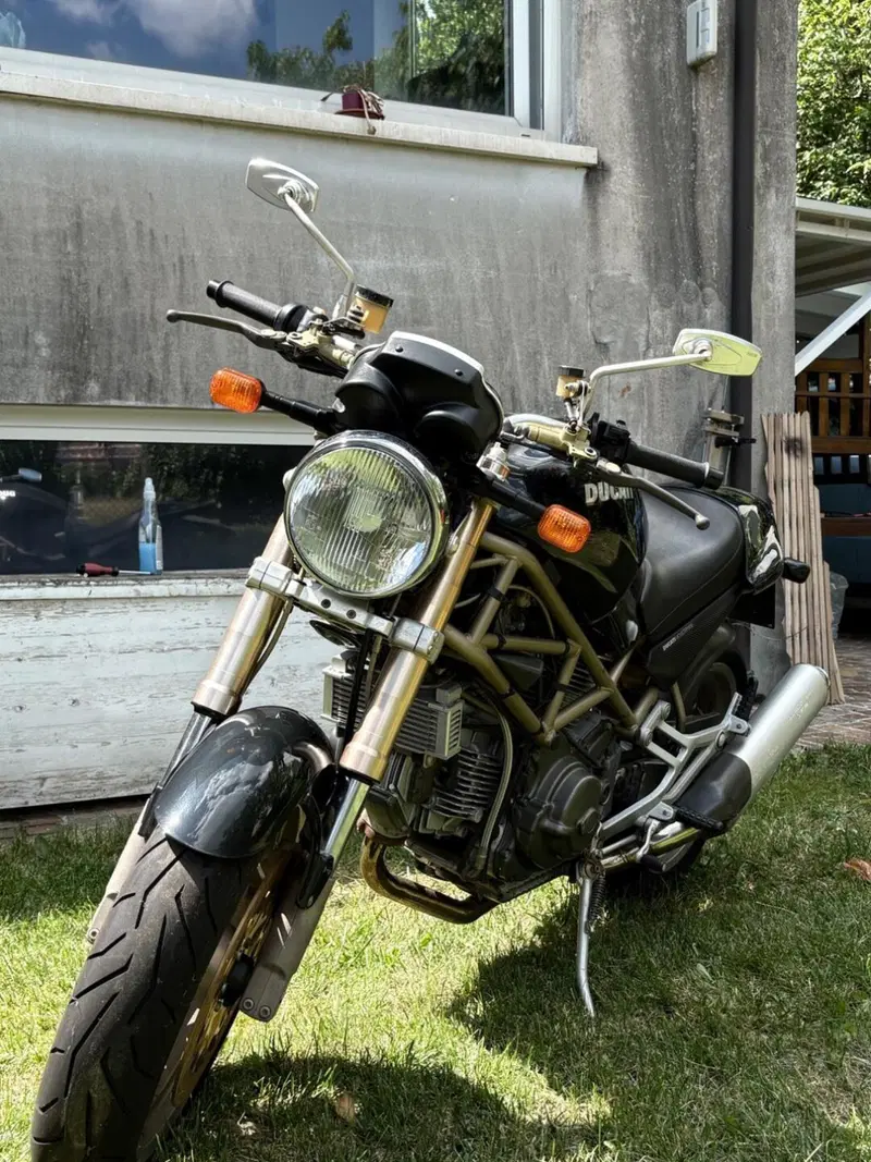 Ducati Monster 900 (1997 - 98)
