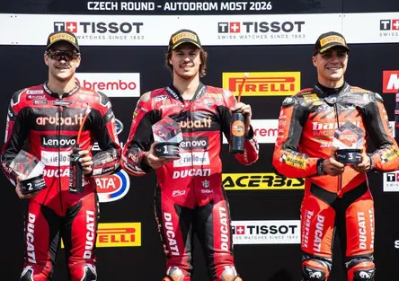 Bulega si aggiudica la Superpole Race [GALLERY]