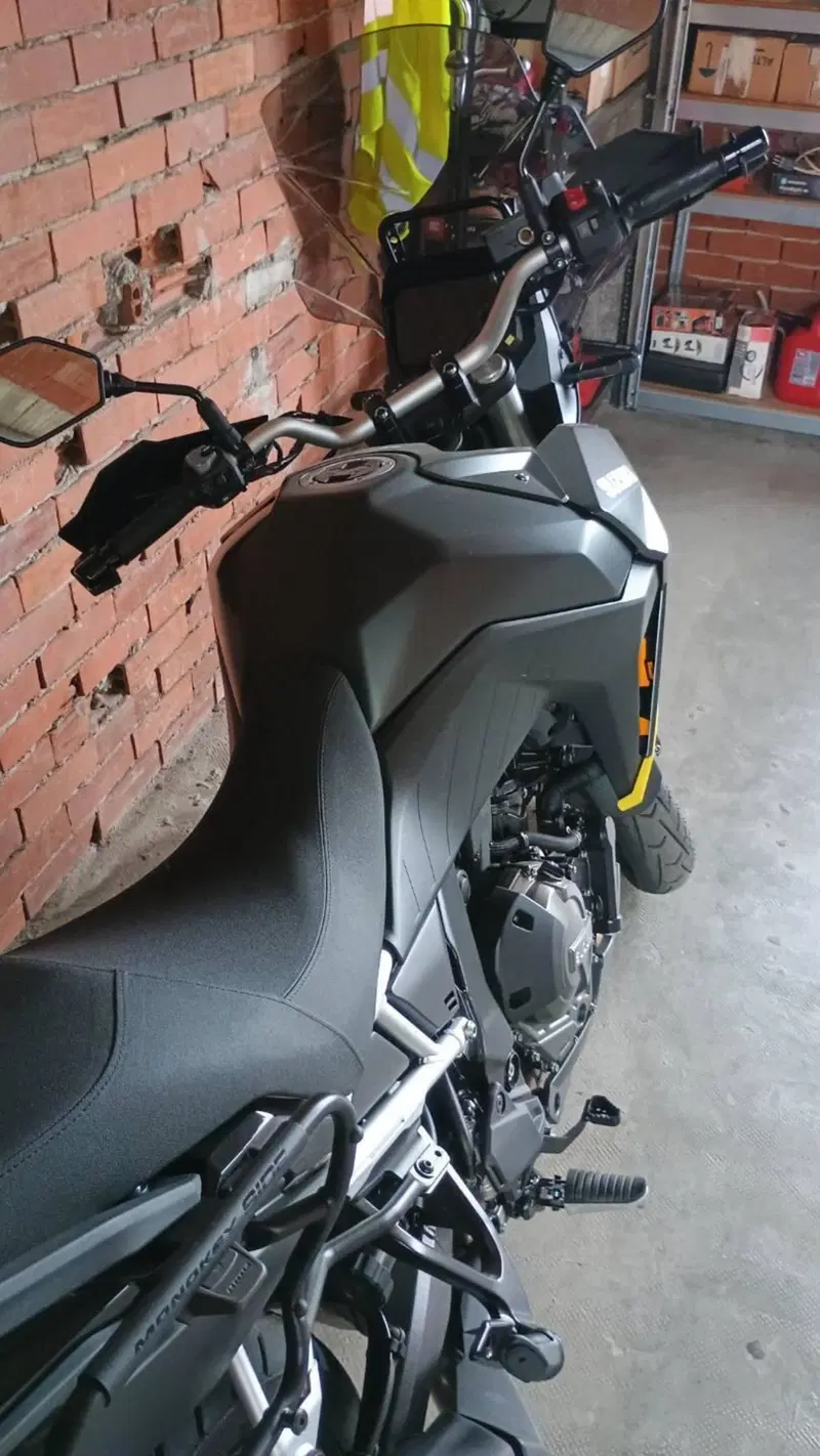 Suzuki V-Strom 800SE (2025 - 26) (3)