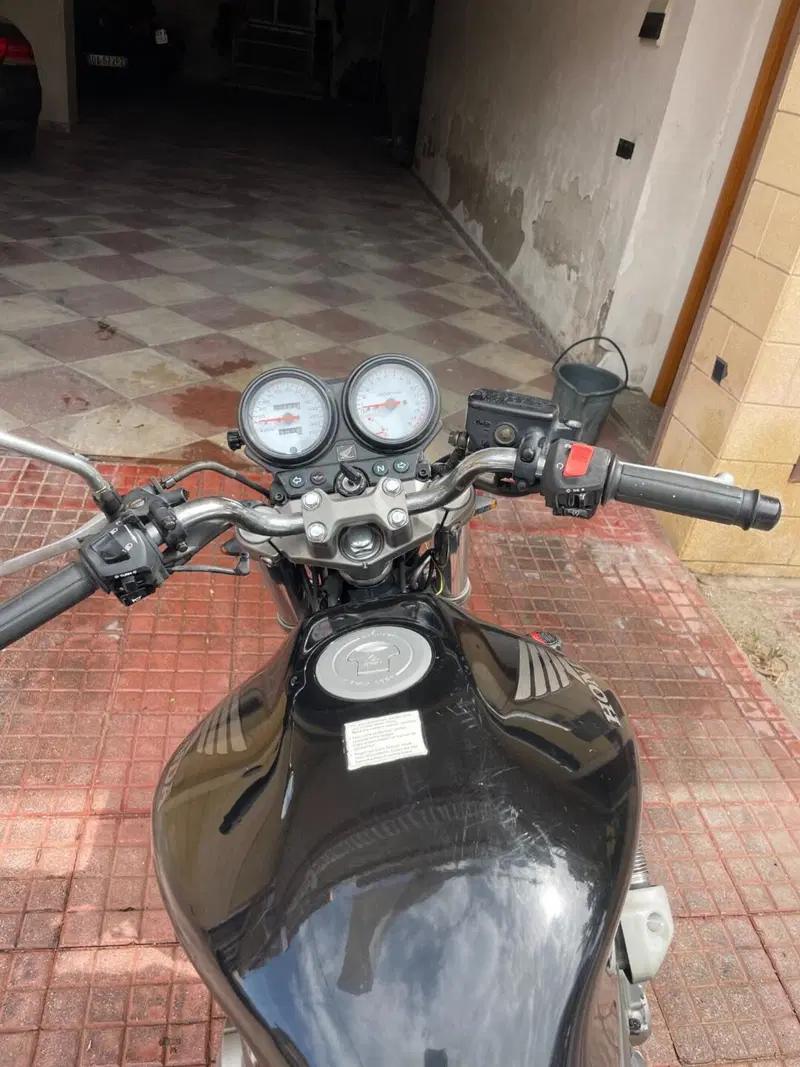 Honda Hornet 600 (2000 - 02) (7)