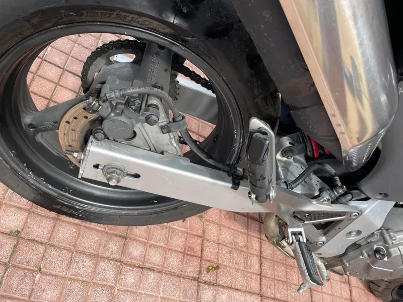 Honda Hornet 600 (2000 - 02) (16)