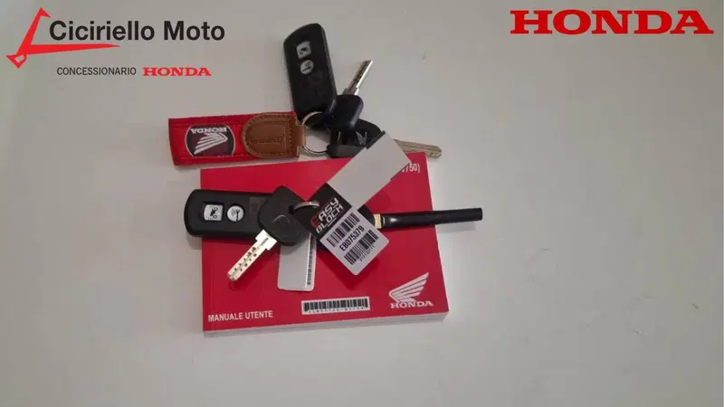 Honda X-ADV 750 (2025 - 26) (5)