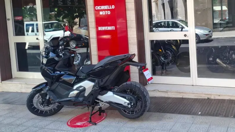Honda X-ADV 750 (2025 - 26) (9)