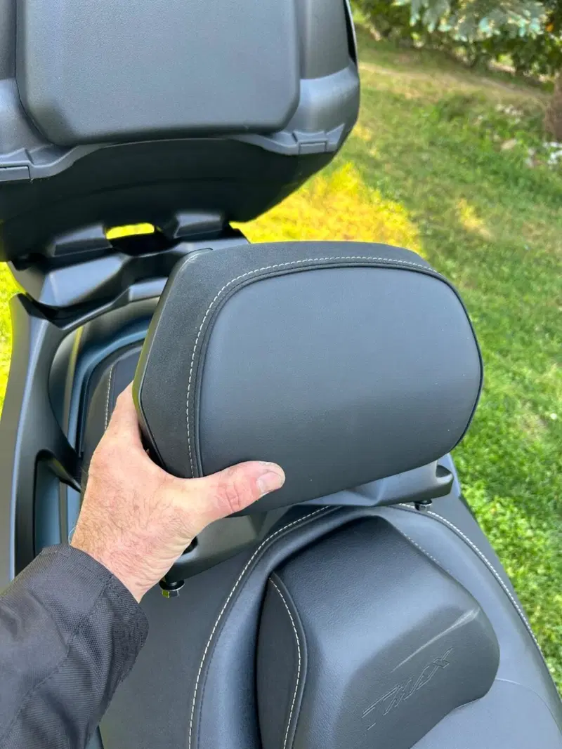 Yamaha T-Max 560 Tech Max (2022 - 24) (2)