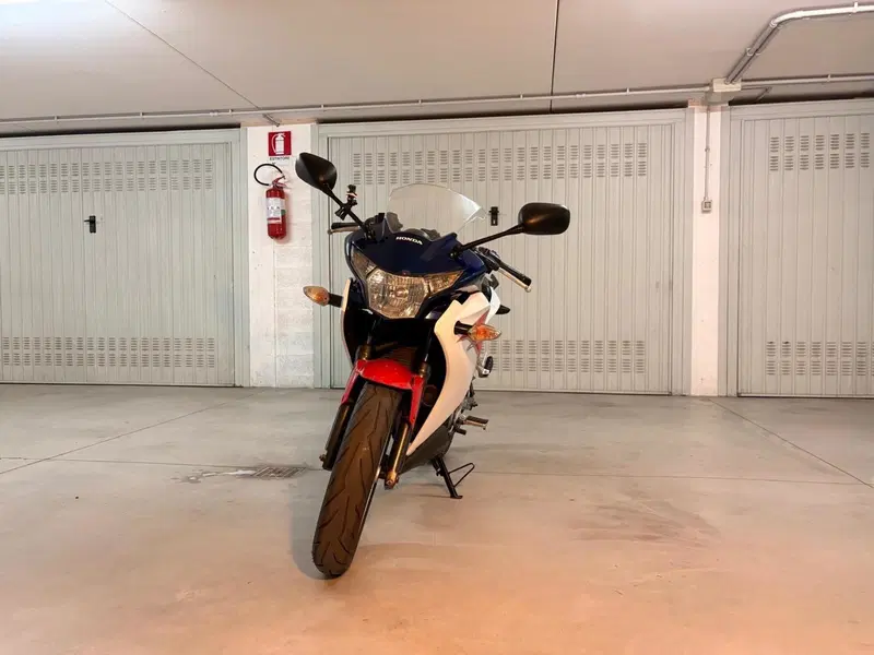 Honda CBR 250 R (2010 - 14) (2)
