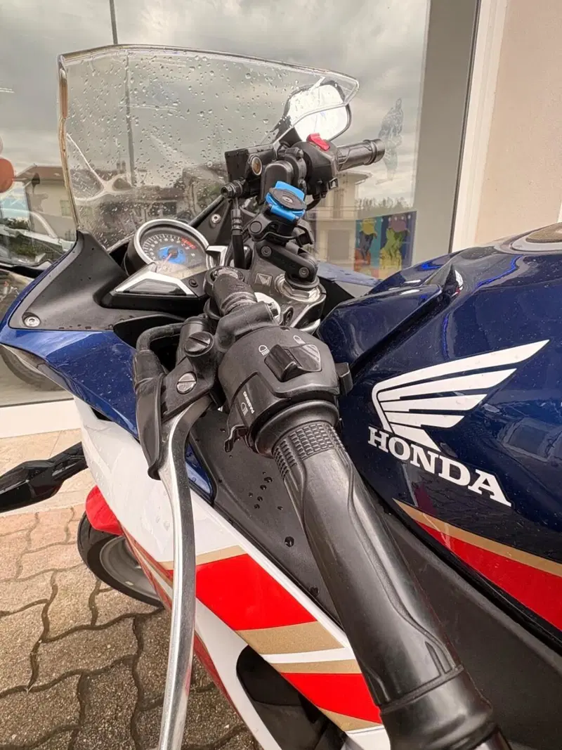 Honda CBR 250 R (2010 - 14) (8)