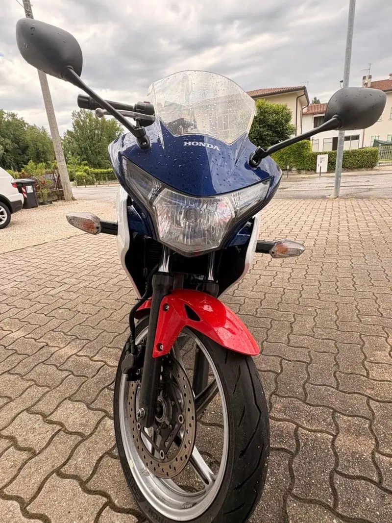 Honda CBR 250 R (2010 - 14) (9)