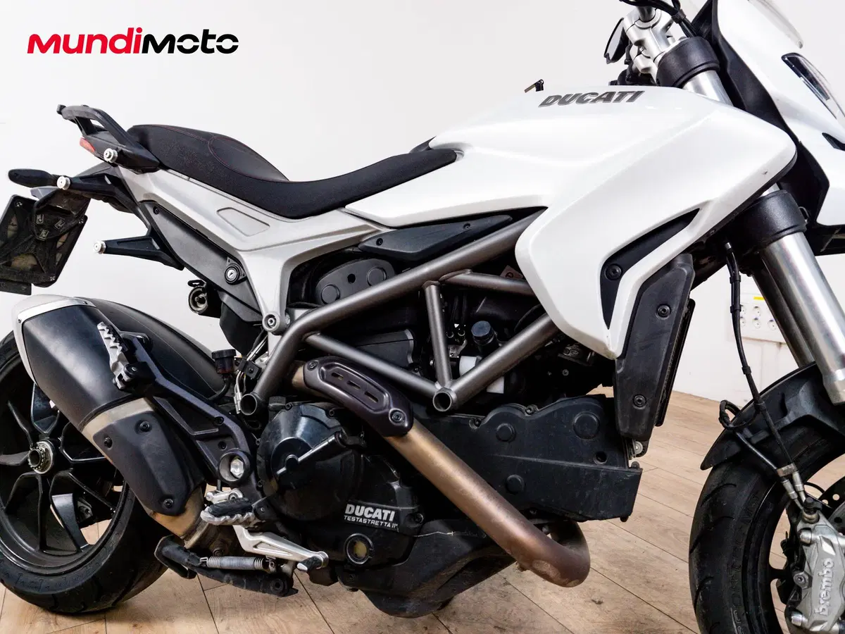 Ducati Hyperstrada 821 (2013 - 15) (5)