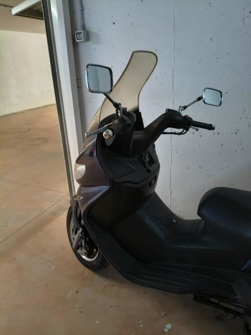 Suzuki Burgman AN 400 (2001 - 02) (2)