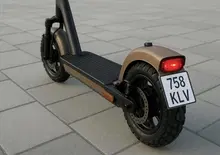 Dal 17 maggio obbligo della targa per i monopattini elettrici. Codacons chiede la proroga