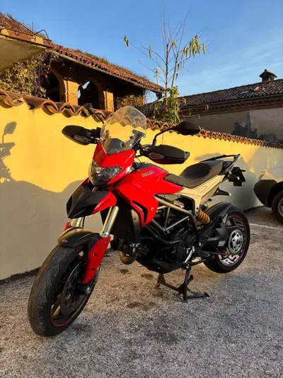 Ducati Hyperstrada 821 (2013 - 15) usata
