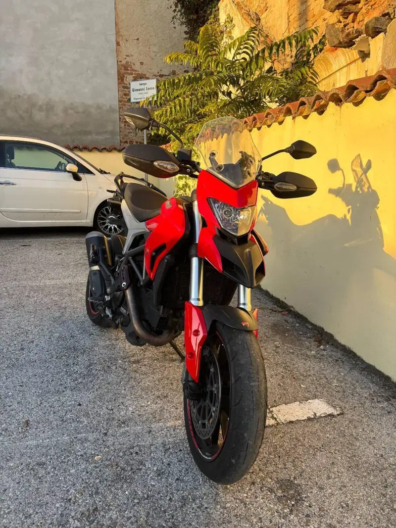 Ducati Hyperstrada 821 (2013 - 15) (2)