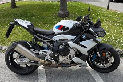 Bmw M 1000 R (2025 - 26) usata