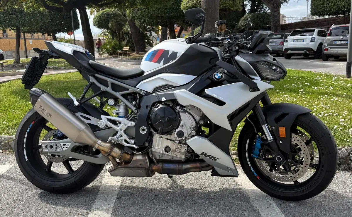 Bmw M 1000 R (2025 - 26) (4)