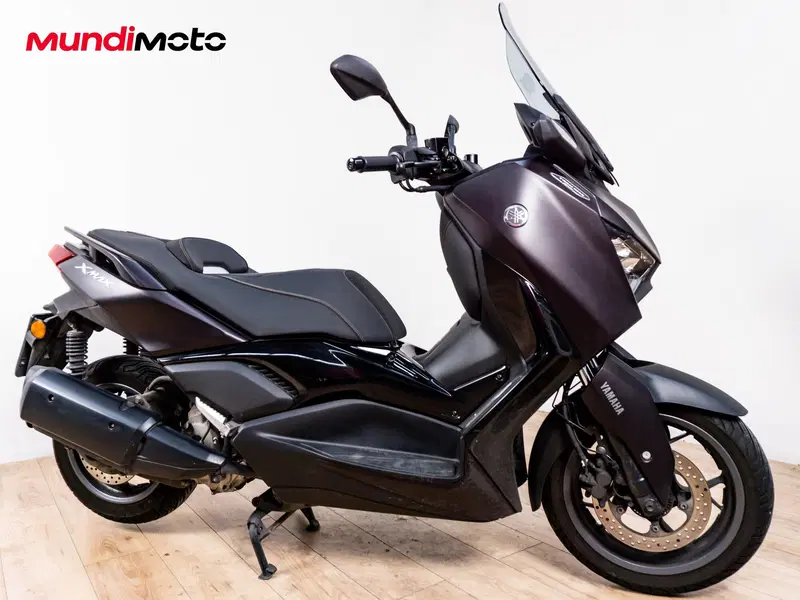 Yamaha X-Max 300 Tech Max (2020) (2)