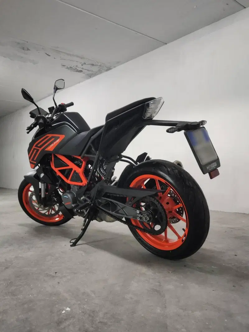 KTM 125 Duke (2021 - 23) (3)