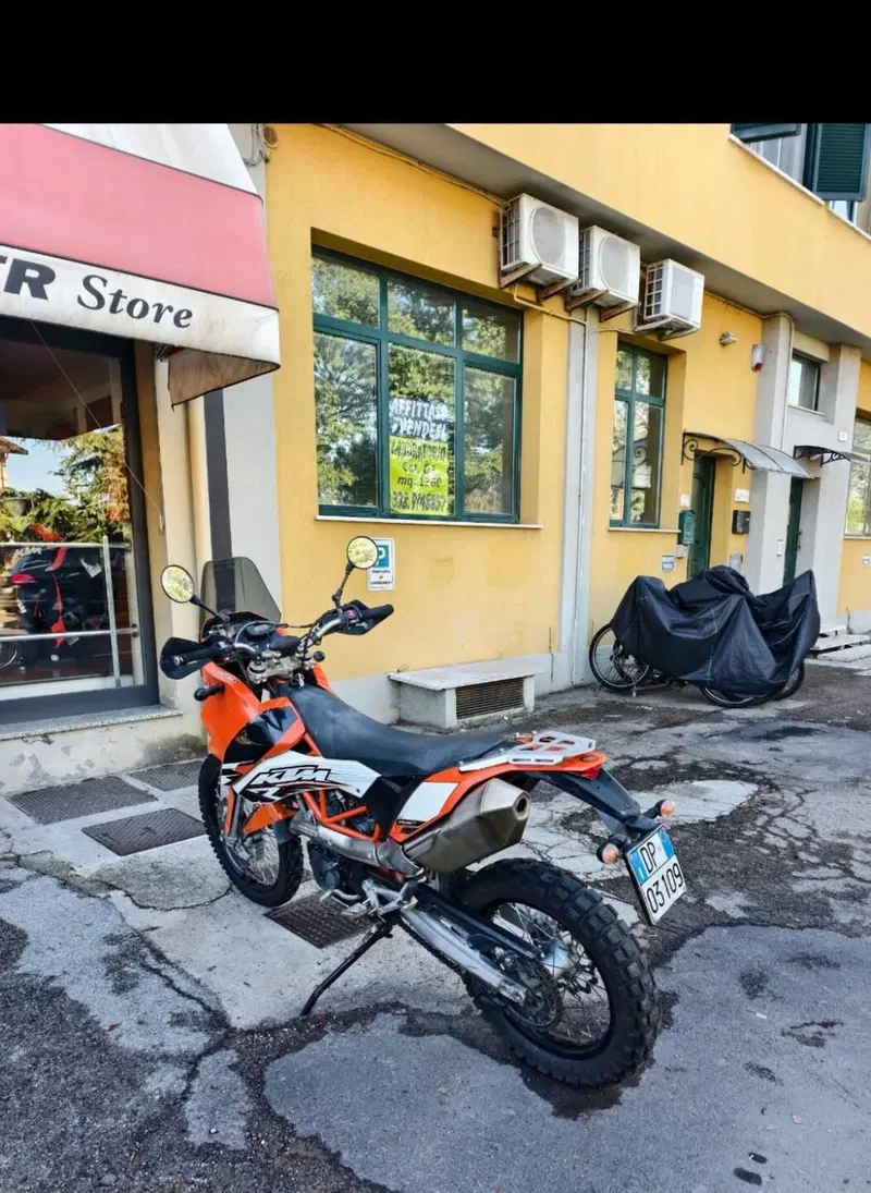 KTM 690 Enduro R (2009 - 11) (5)