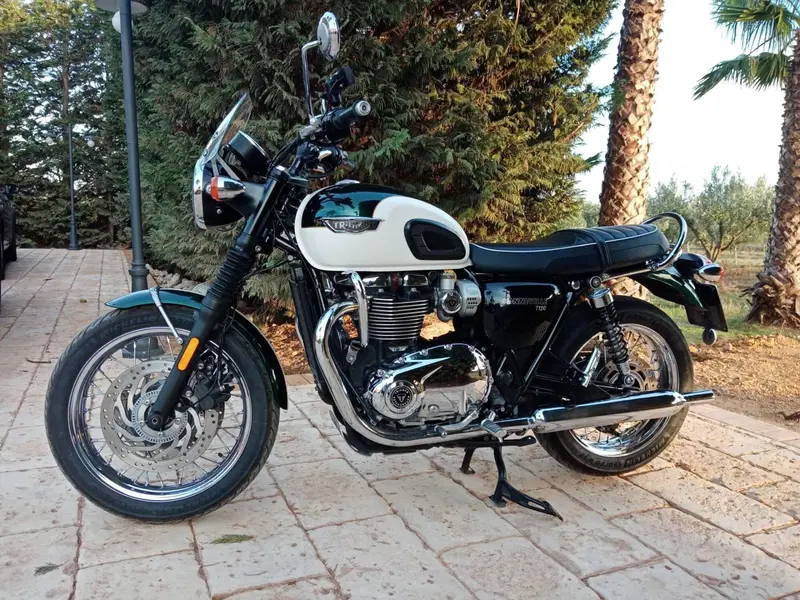 Triumph Bonneville T120 (2016 - 20) (5)