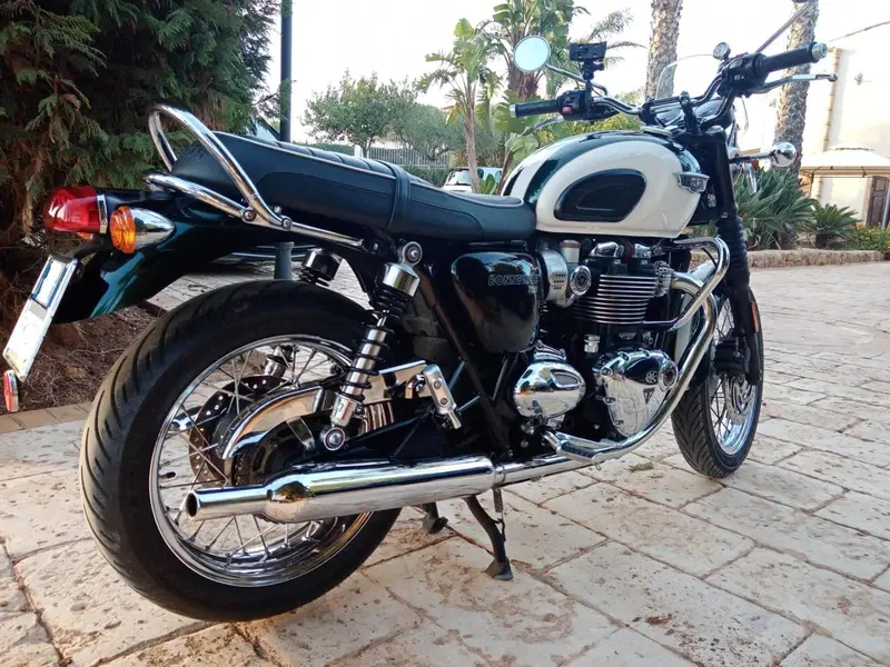 Triumph Bonneville T120 (2016 - 20) (10)
