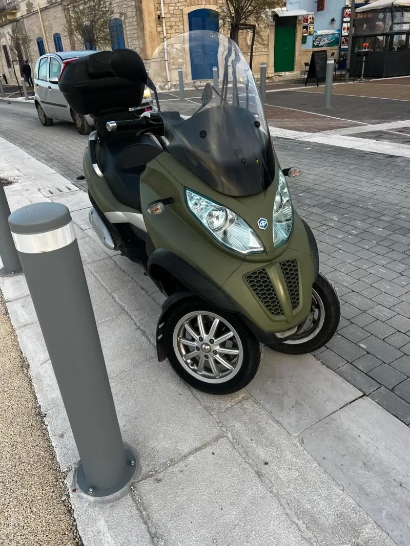Piaggio Mp3 300 ie Business LT ABS (2014 - 16) (2)