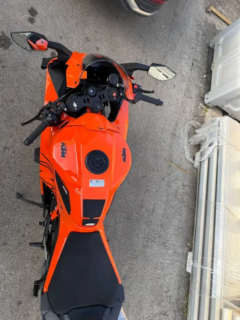 KTM 990 RC R (2026) (4)