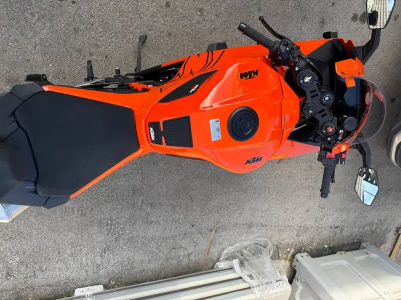 KTM 990 RC R (2026) (5)