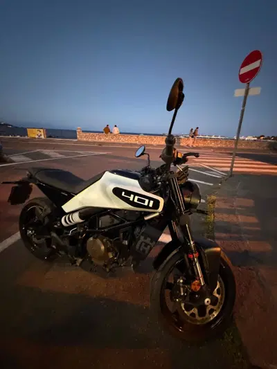 Husqvarna Vitpilen 401 (2024 - 26) usata