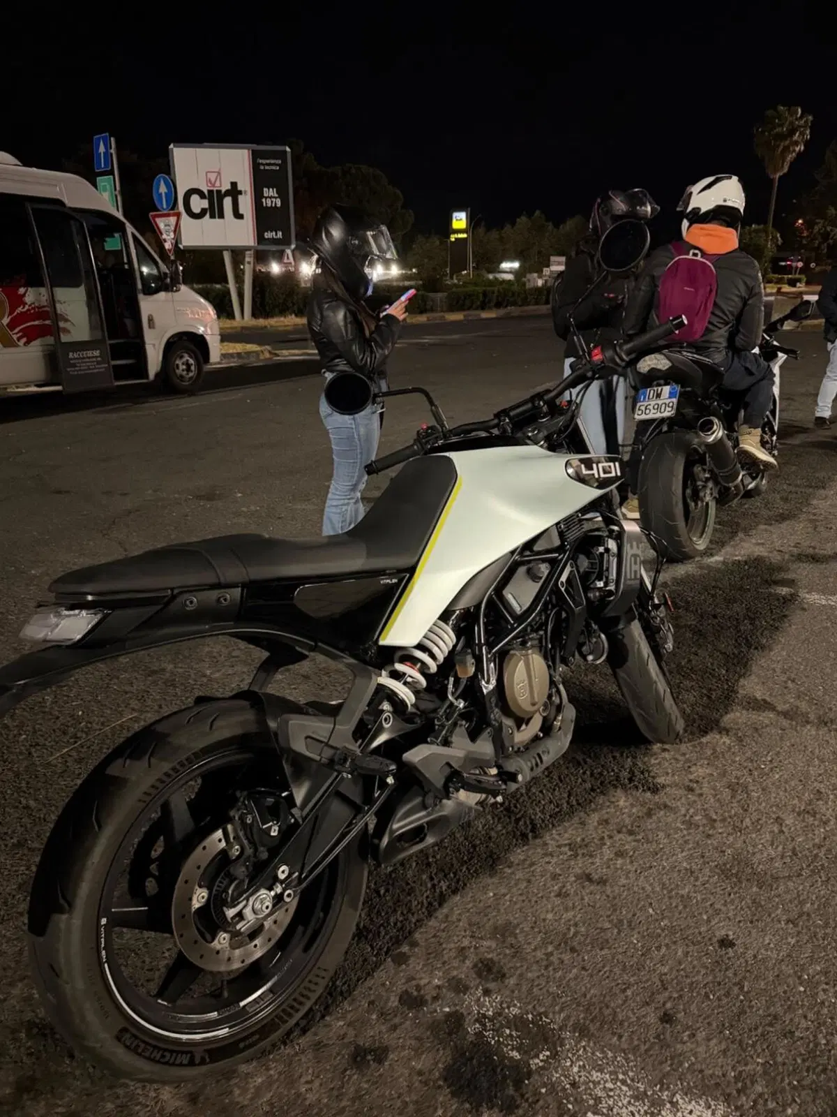 Husqvarna Vitpilen 401 (2024 - 26) (2)