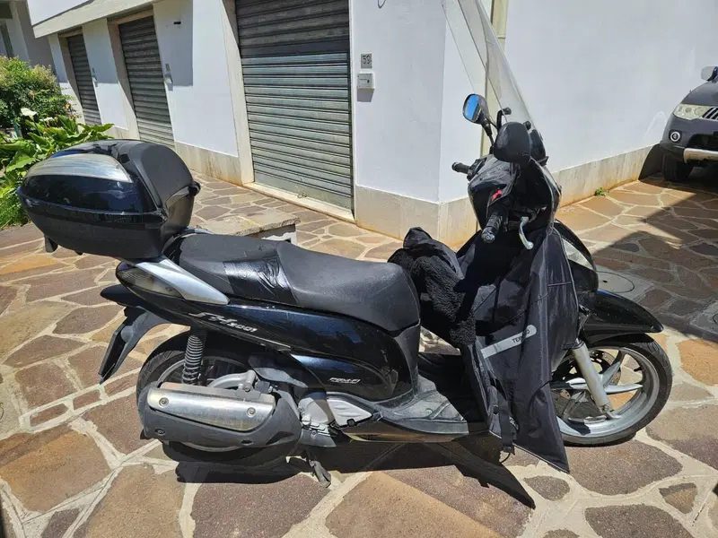 Honda SH 300 i (2006 - 10) (4)