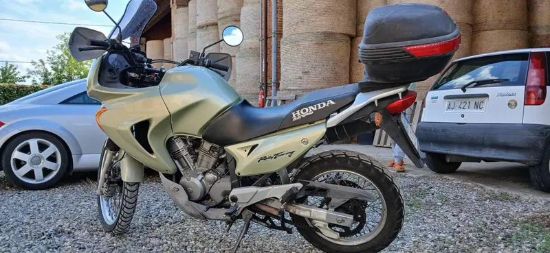 Honda Transalp XL 650V (2000 - 04) (4)