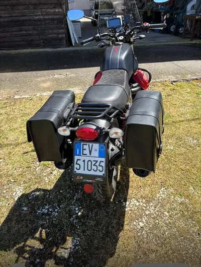 Moto Guzzi V7 III Carbon (2018 - 20) usata