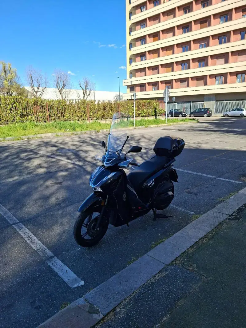 Honda SH 350 (2021 - 24) (3)