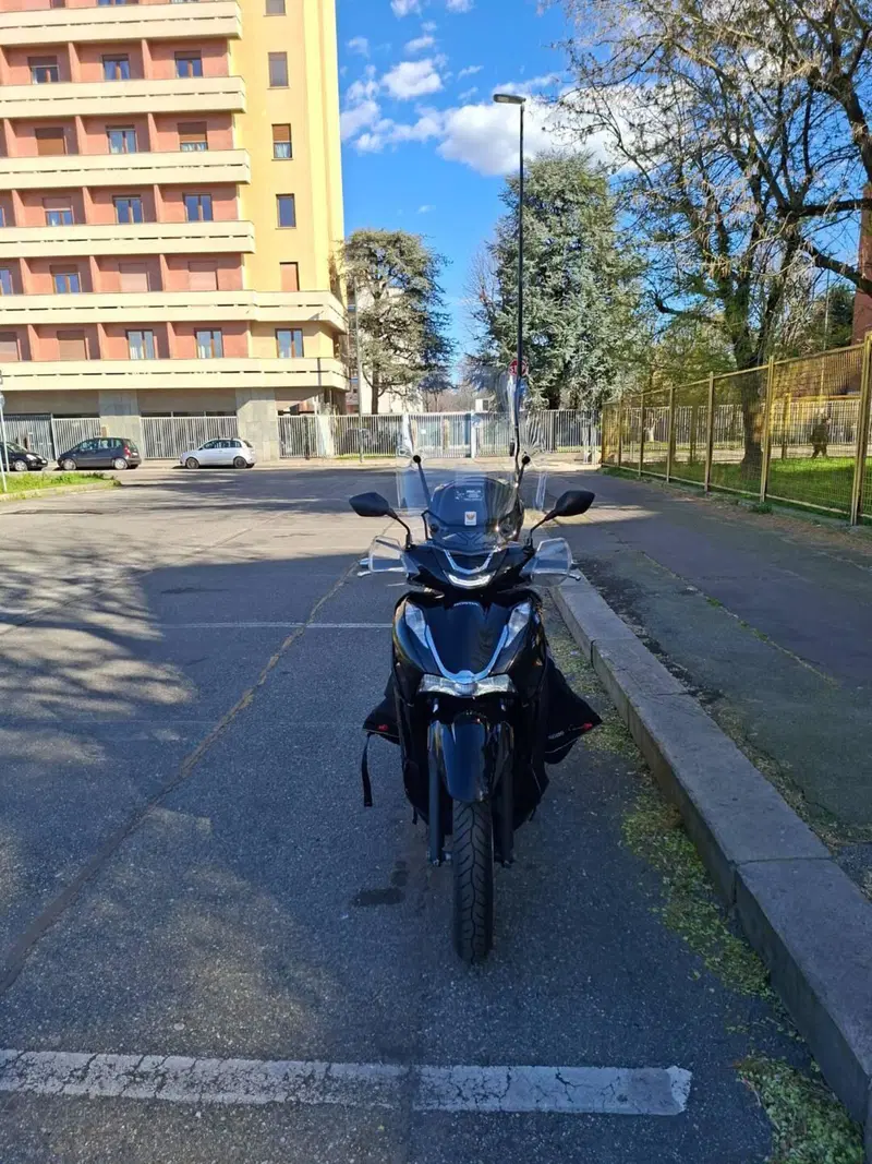 Honda SH 350 (2021 - 24) (4)