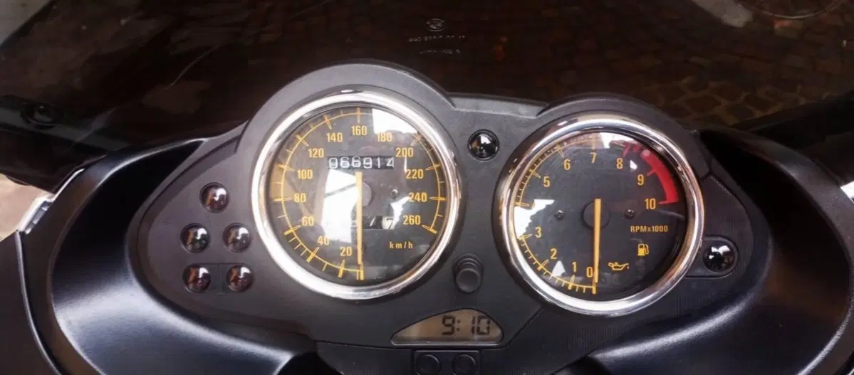 Bmw R 1100 S (8)