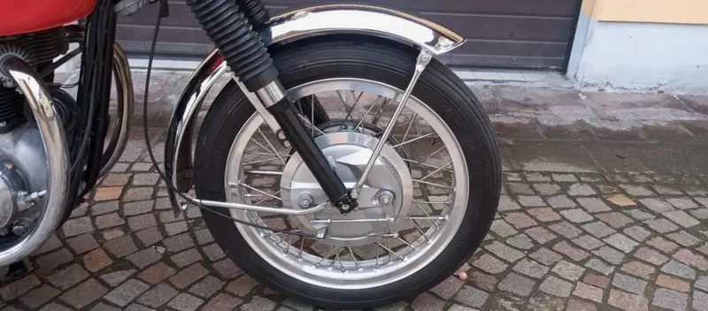 Bsa A65 SPITFIRE MK4 (10)